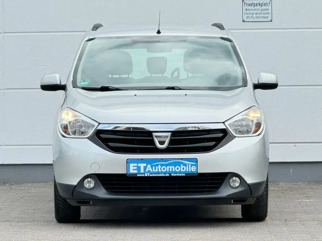 Gebraucht Dacia Lodgy 107 PS (78 kW) 2013 Silber Van / Kleinbus