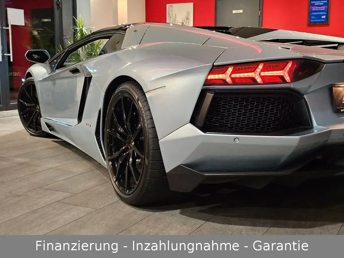 Usata Lamborghini Aventador 700 CV (514 kW) 2014 Argento Cabrio