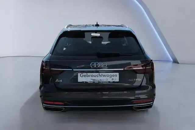 Używany Audi A4 Advanced 204 KM (150 kW) 2023 Szary Kombi