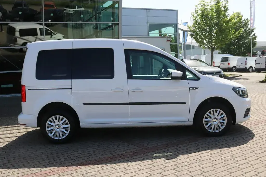 Gebraucht VW Caddy Trendline 102 PS (75 kW) 2020 Weiß Van / Kleinbus