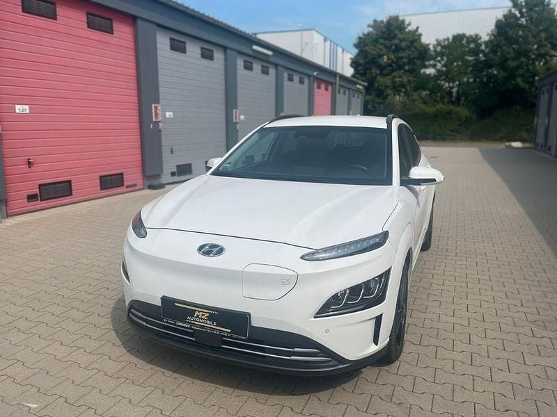 Weiß Gebraucht 2021 Hyundai Kona Trend SUV | 17.999 € (Fairer Preis) - Bild 1/4