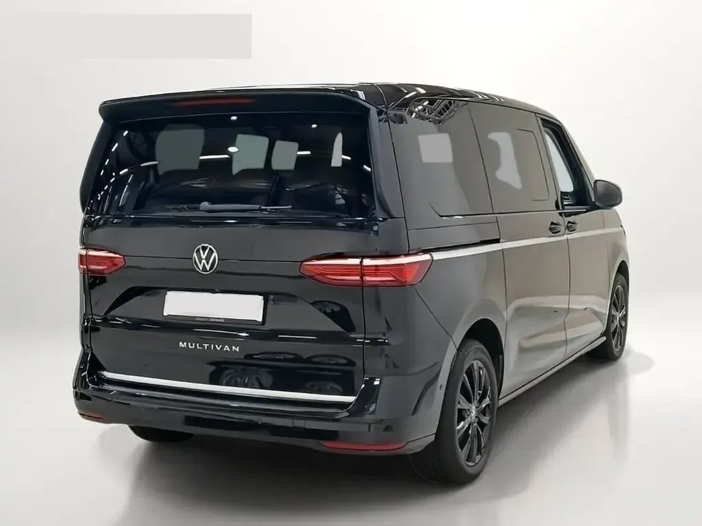 Gebraucht VW Multivan Style 150 PS (110 kW) 2025 Deep black perleffekt Van / Kleinbus
