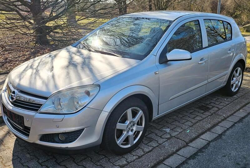 Silber Gebraucht 2008 Opel Astra Kleinwagen | 2.600 € (Guter Preis) - Bild 1/4