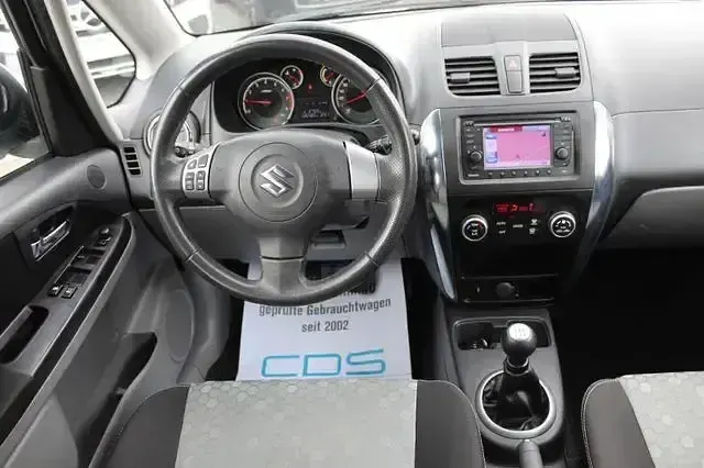 Gebraucht Suzuki SX4 City+ 120 PS (88 kW) 2013 Weiß Kleinwagen
