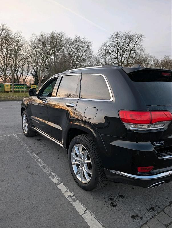 Gebraucht Jeep Grand Cherokee Summit 250 PS (183 kW) 2017 Schwarz SUV