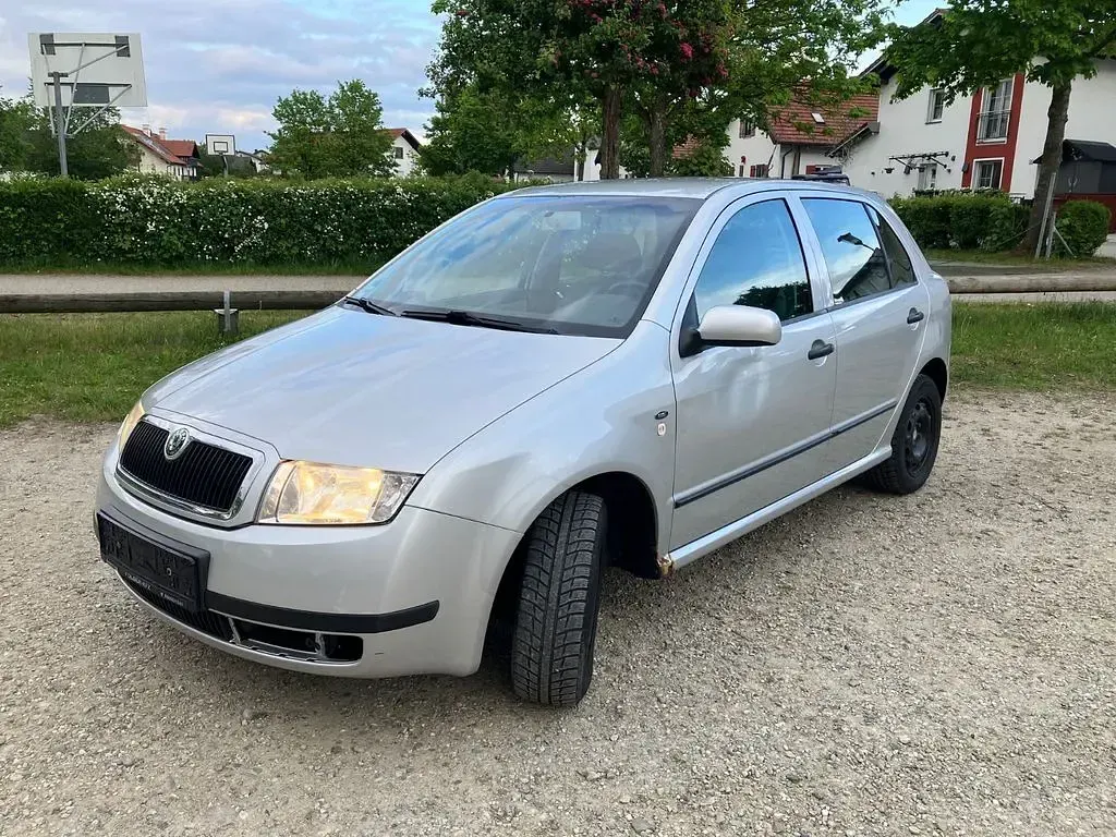 Gebraucht Skoda Fabia Classic 75 PS (55 kW) 2002 Silber Limousine
