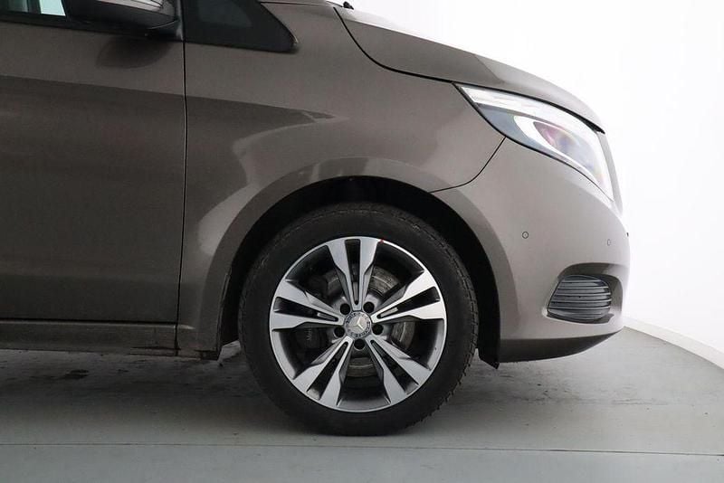 Gebraucht Mercedes V250 190 PS (139 kW) 2017 Indiumgrau metallic Van / Kleinbus