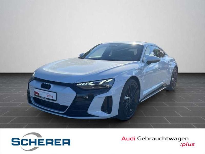 Suzukagrau metallic (metallic) Gebraucht 2024 Audi e-tron GT quattro Ambiente Limousine | 64.800 € (Guter Preis) - Bild 1/4