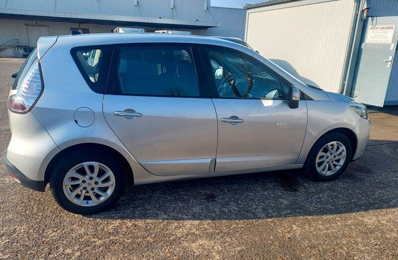 Gebraucht Renault Scénic III Initiale Paris 132 PS (97 kW) 2013 Silber Van / Kleinbus