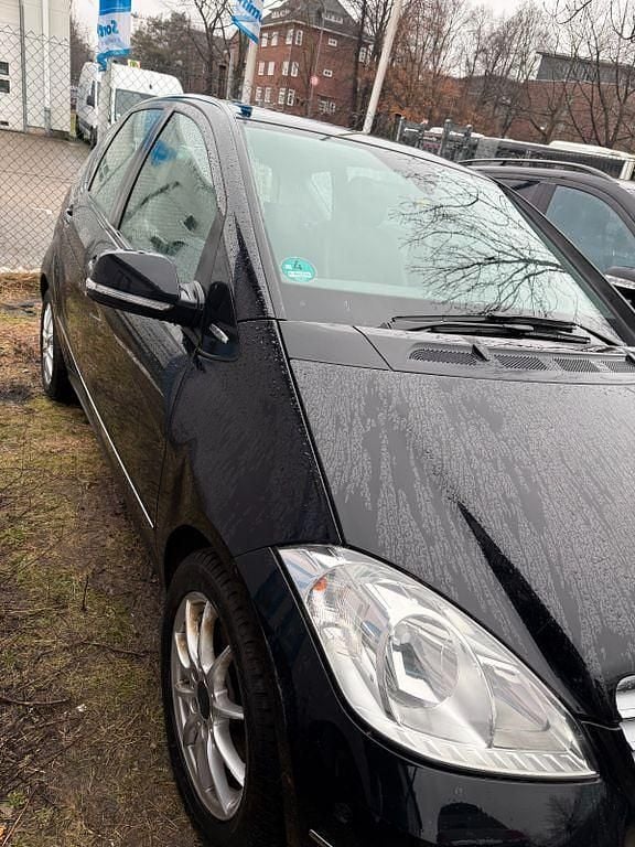 Gebraucht Mercedes A180 Sport Edition 116 PS (85 kW) 2010 Schwarz Limousine