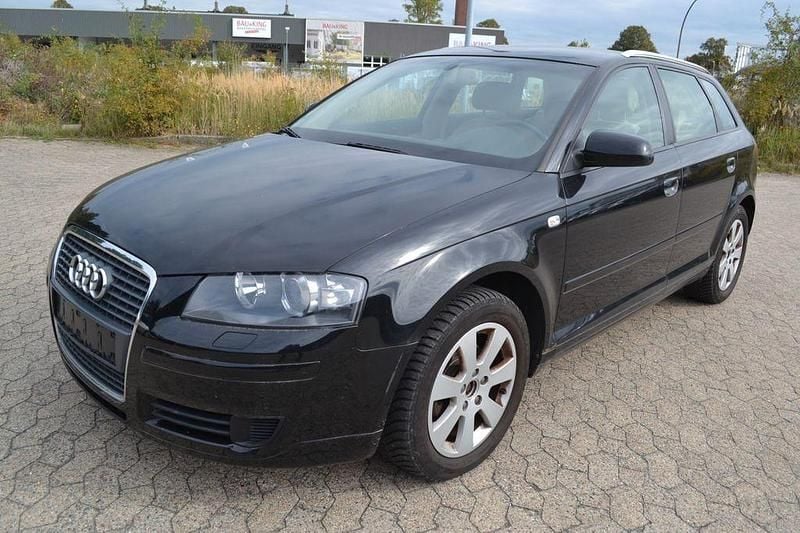 Gebraucht Audi A3 Ambiente 116 PS (85 kW) 2004 Schwarz Limousine