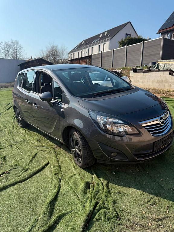 Gebraucht Opel Meriva Innovation 140 PS (102 kW) 2011 Grau Van / Kleinbus