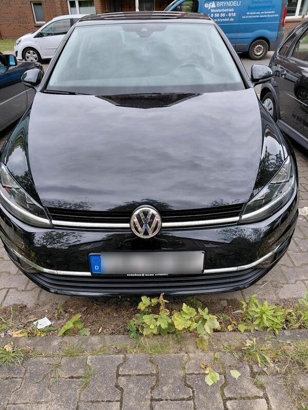 Schwarz Gebraucht 2019 VW Golf VII IQ Drive Limousine | 13.000 € (Superpreis) - Bild 1/4