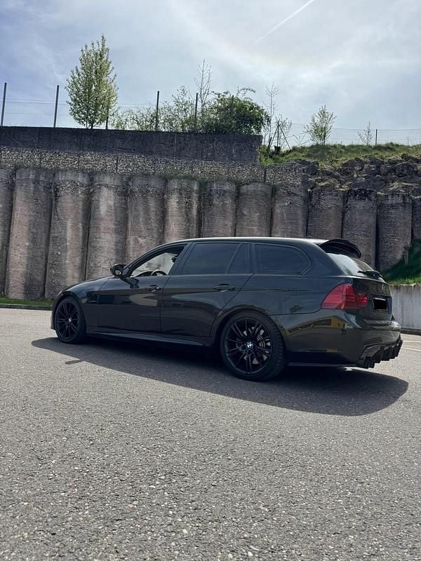 Używany BMW 330 M Sport 2010 Czarny Kombi