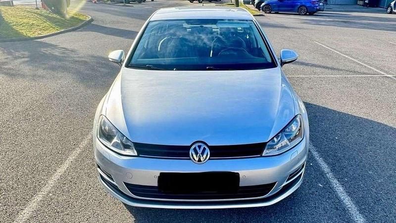 Silber Gebraucht 2015 VW Golf VII Trendline Limousine | 7.200 € (Superpreis) - Bild 1/4
