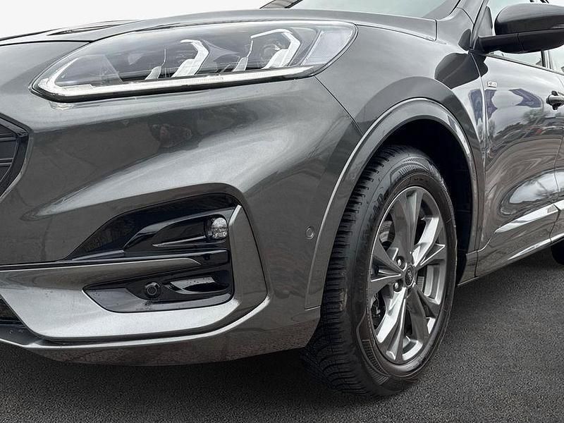 Gebraucht Ford Kuga ST-Line 150 PS (110 kW) 2023 Magnetic grey metallic SUV