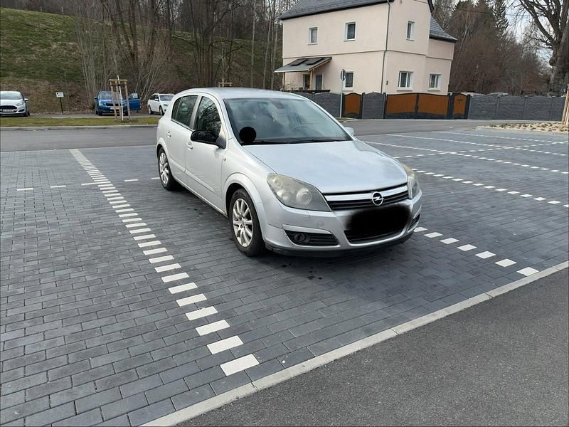 Gebraucht Opel Astra 125 PS (91 kW) 2004 Silber Limousine