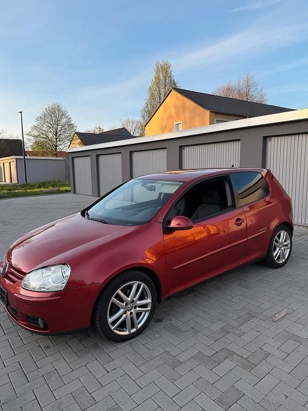 Gebraucht VW Golf V 140 PS (102 kW) 2008 Orange Kleinwagen