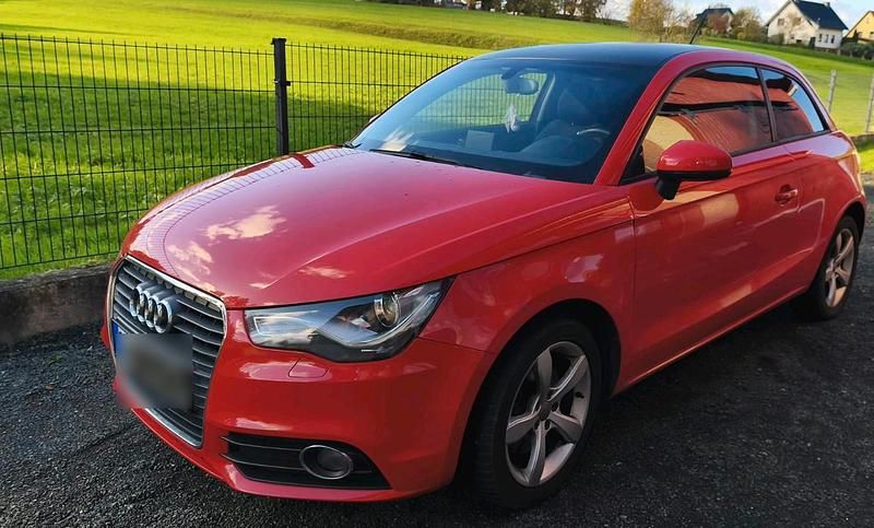 Gebraucht Audi A1 122 PS (89 kW) 2011 Rot Kleinwagen