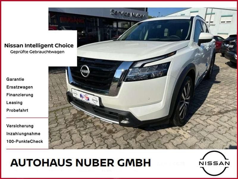 White pearl / black metallic Gebraucht 2024 Nissan Pathfinder Platinum SUV | 59.990 € - Bild 1/4
