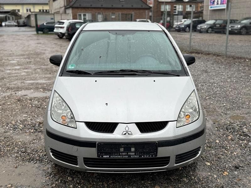 Gebraucht Mitsubishi Colt Inform 95 PS (69 kW) 2004 Silber Kleinwagen