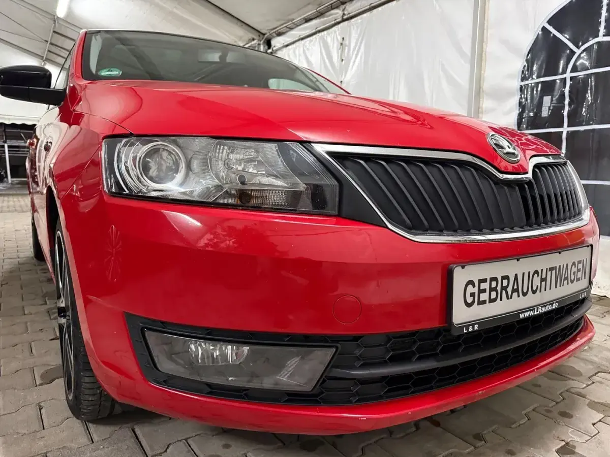 Gebraucht Skoda Rapid Style 105 PS (77 kW) 2014 Rot Kleinwagen