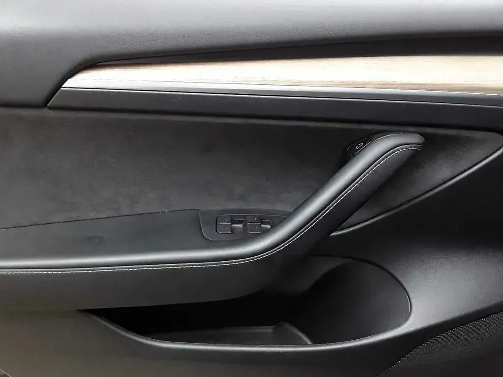Used Tesla Model 3 RWD 239 kW (325 HP) 2022 Black Sedan