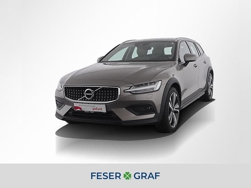 Grau Gebraucht 2020 Volvo V60 CC Kombi | 28.440 € (Guter Preis) - Bild 1/4