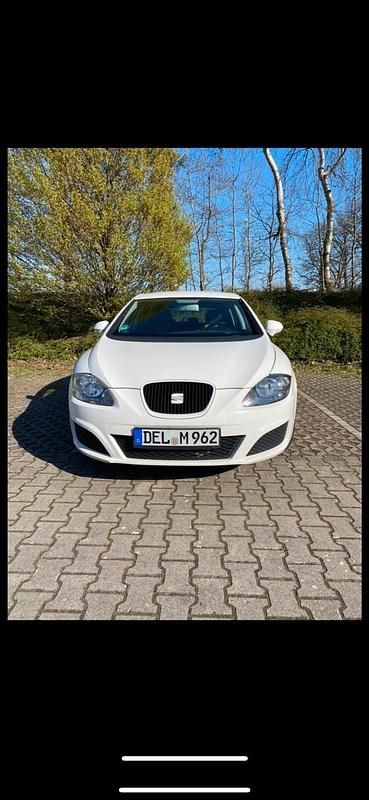 Weiß Gebraucht 2009 Seat Leon Kleinwagen | 3.000 € (Fairer Preis) - Bild 1/4