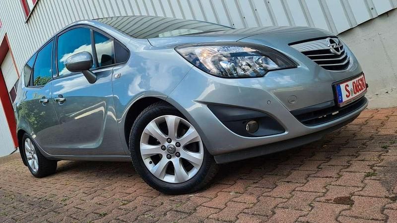Grau Gebraucht 2012 Opel Meriva Van / Kleinbus | 5.800 € (Guter Preis) - Bild 1/4