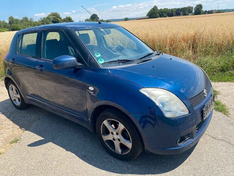 Blau Gebraucht 2005 Suzuki Swift Snow Limousine | 1.399 € (Guter Preis) - Bild 1/4