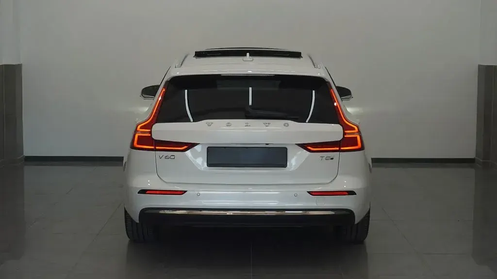 Gebraucht Volvo V60 Ultra 455 PS (334 kW) 2025 Weiß Kombi