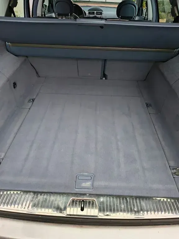 Gebraucht Mercedes E240 Classic 177 PS (130 kW) 2003 Silber Limousine