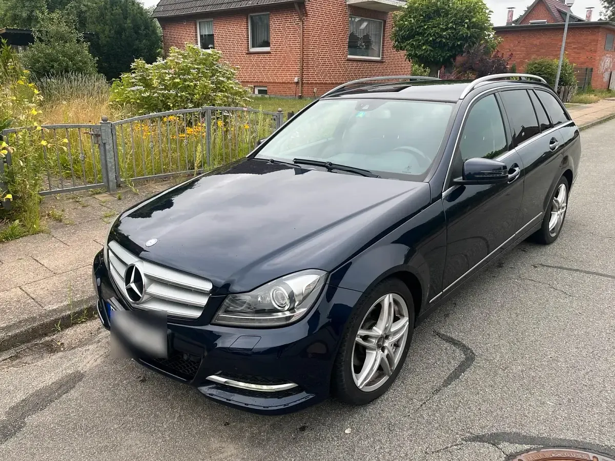 Gebraucht Mercedes C220 170 PS (125 kW) 2012 Blau Kombi