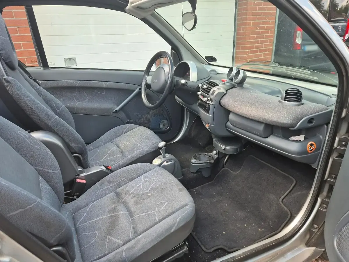 Gebraucht Smart ForTwo Cabrio 61 PS (44 kW) 2006 Schwarz Cabrio