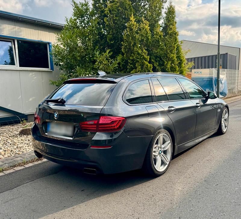 Gebraucht BMW M550 381 PS (280 kW) 2014 Grau Limousine