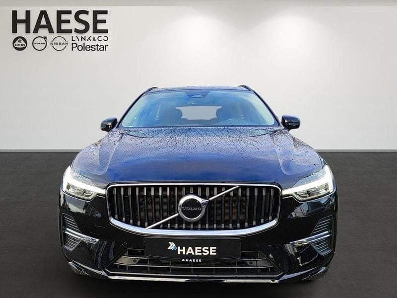 Gebraucht Volvo XC60 Core 197 PS (144 kW) 2022 Onyx black SUV