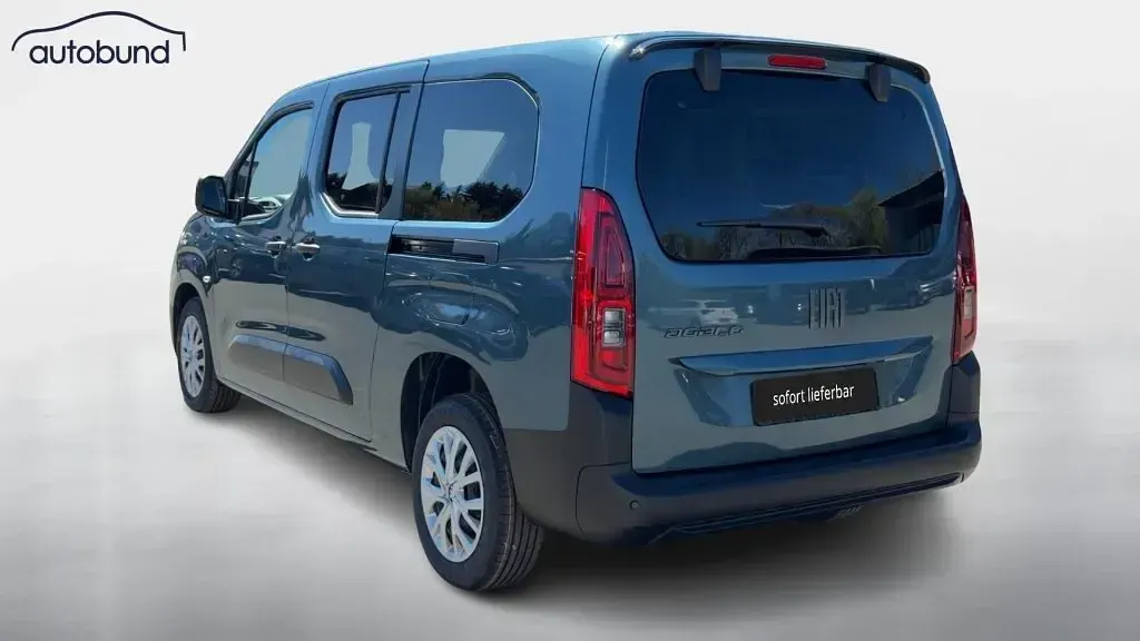 Neu Fiat Doblò 131 PS (96 kW) 2026 Blau Van / Kleinbus