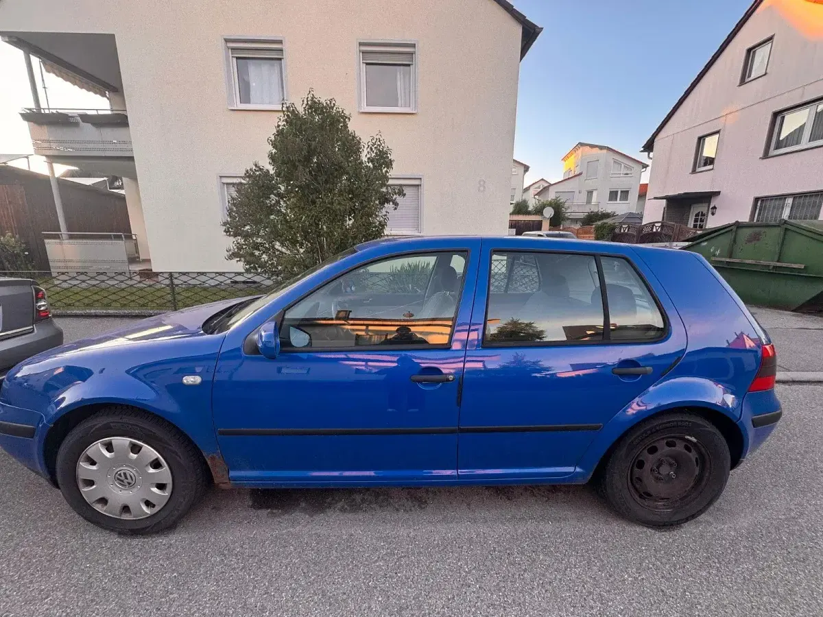 Gebraucht VW Golf IV Basis 101 PS (74 kW) 2001 Blau Limousine