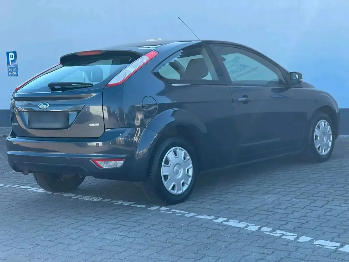 Occasion Ford Focus 125 ch (91 kW) 2009 Gris Citadine