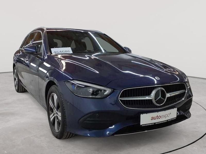 Sodalithblau metallic Gebraucht 2023 Mercedes C300e Avantgarde Kombi | 29.990 € (Guter Preis) - Bild 1/4