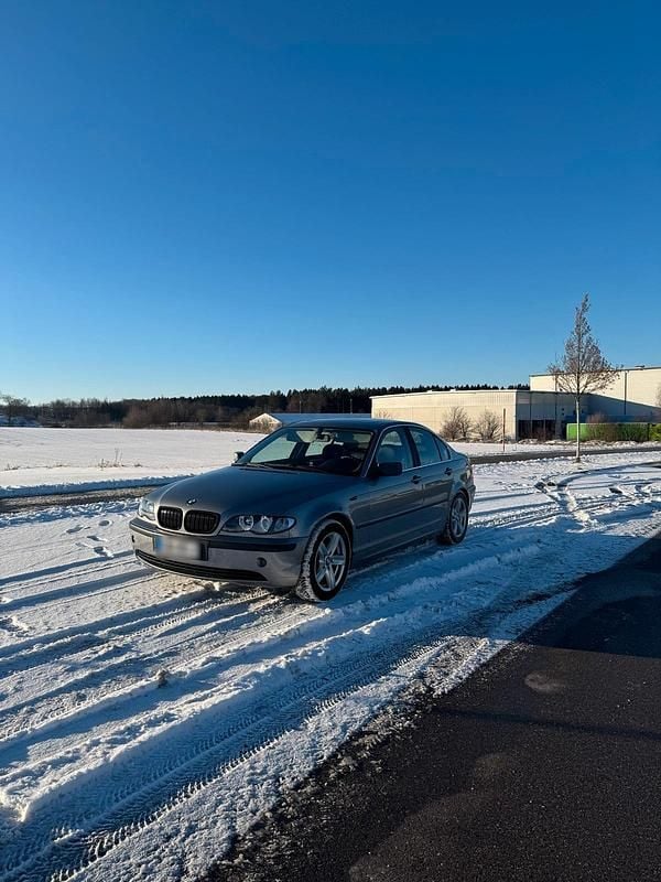 Gebraucht BMW 320 170 PS (125 kW) 2004 Silber Limousine