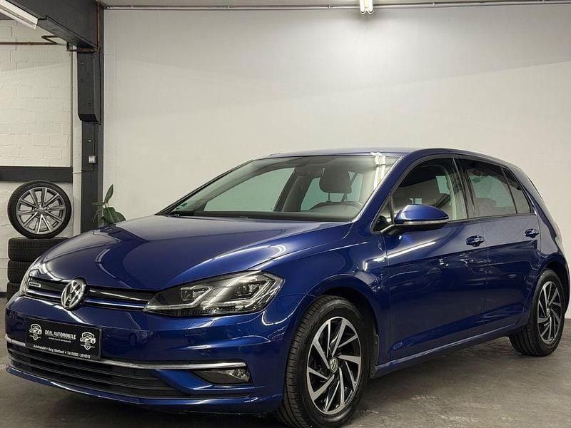 Blau Gebraucht 2018 VW Golf VII Join Limousine | 11.990 € (Guter Preis) - Bild 1/4