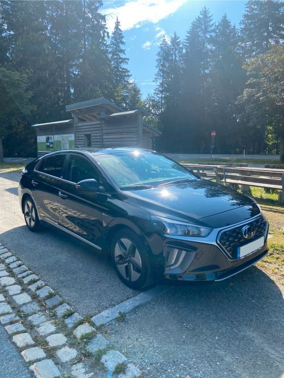 Schwarz Gebraucht 2021 Hyundai Ioniq Limousine | 17.500 € (Guter Preis) - Bild 1/4