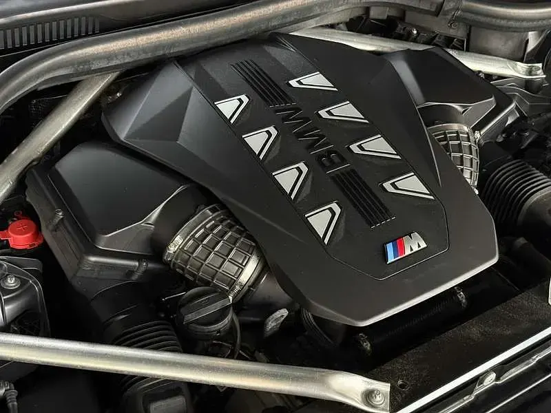 Gebraucht BMW X5 M 530 PS (389 kW) 2023 Grau SUV