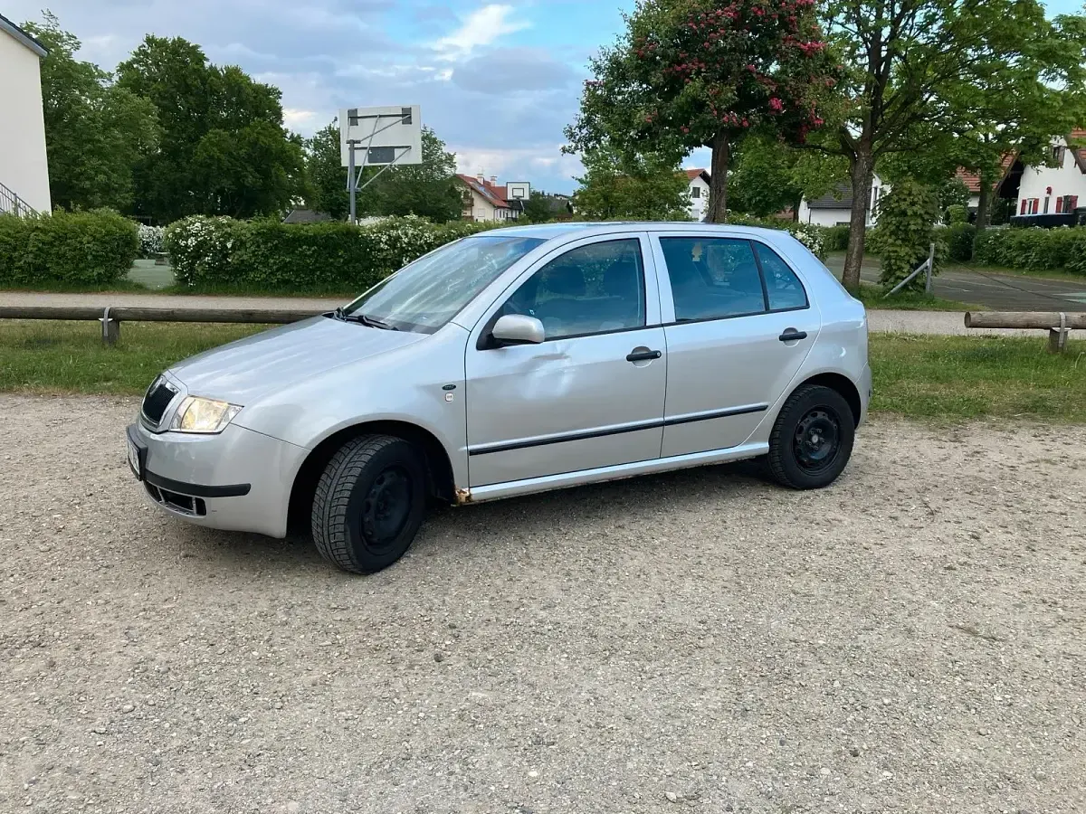 Gebraucht Skoda Fabia 75 PS (55 kW) 2002 Silber Kleinwagen