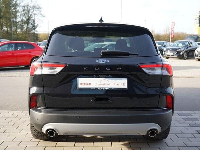 Gebraucht Ford Kuga Titanium 150 PS (110 kW) 2020 Schwarz SUV