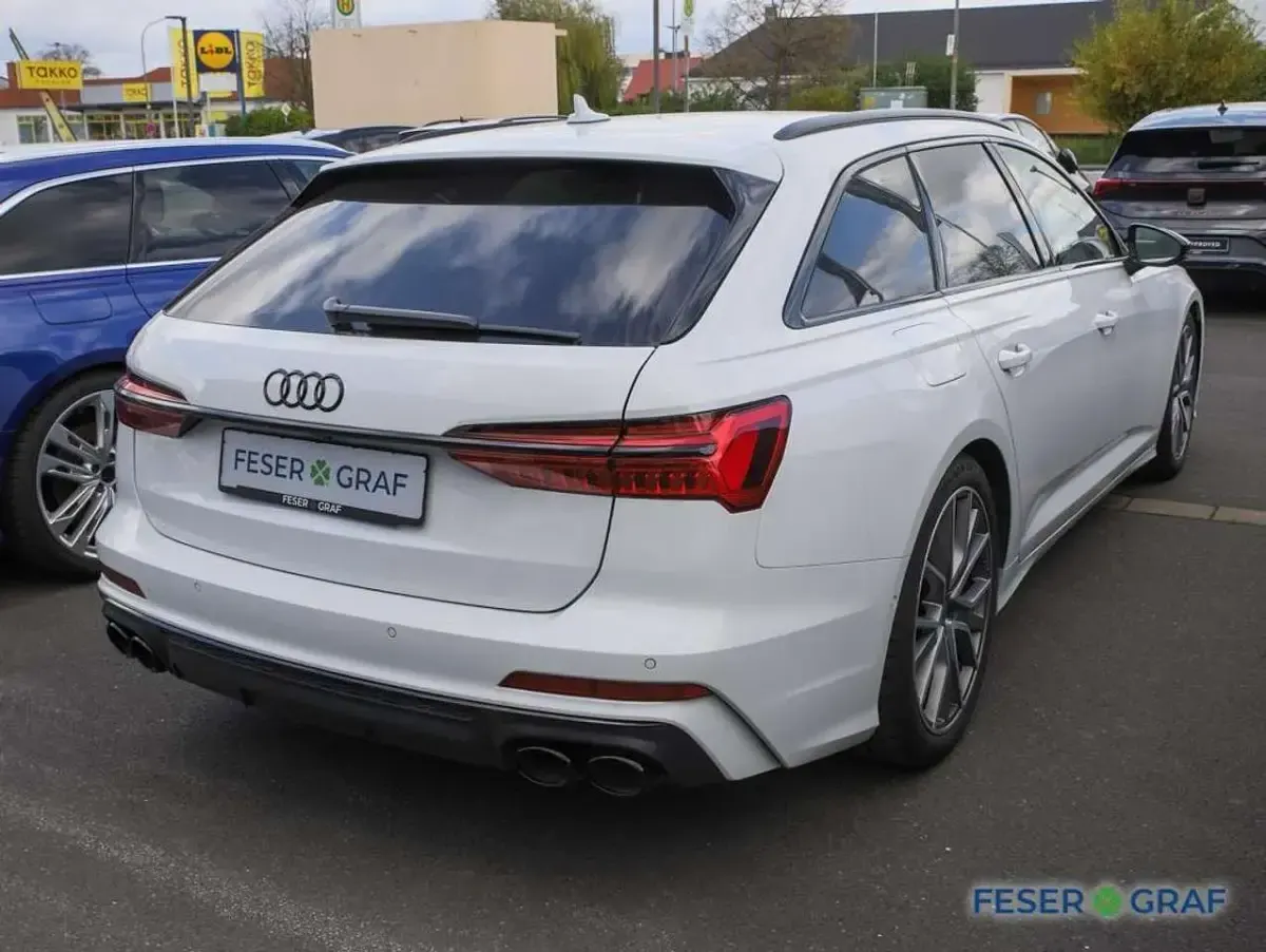 Gebraucht Audi S6 Ambiente 344 PS (253 kW) 2023 Gletscherweiß metallic Kombi