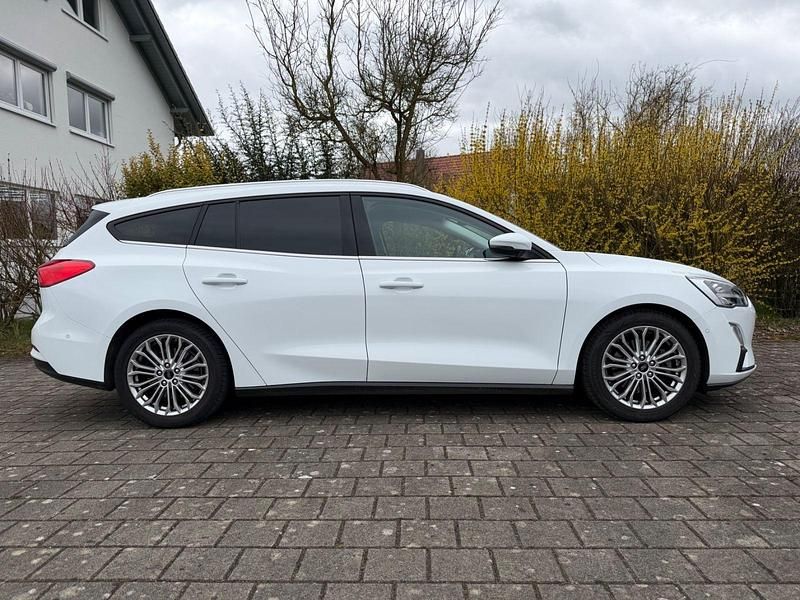 Gebraucht Ford Focus Titanium 150 PS (110 kW) 2019 Weiß Kombi
