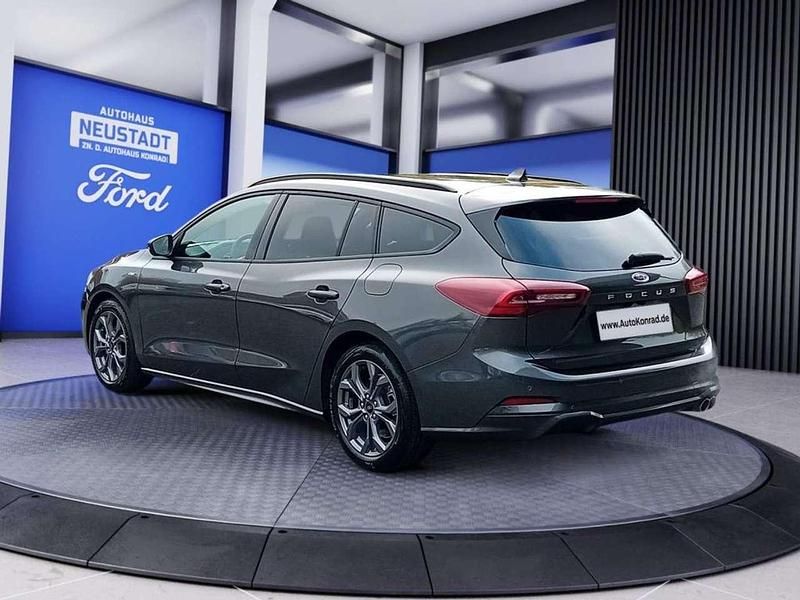 Neu Ford Focus ST-Line X 155 PS (114 kW) 2025 Magnetic metallic Kombi